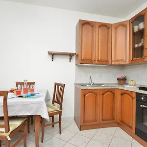 Izzhome Sweetness Appartamento Pula